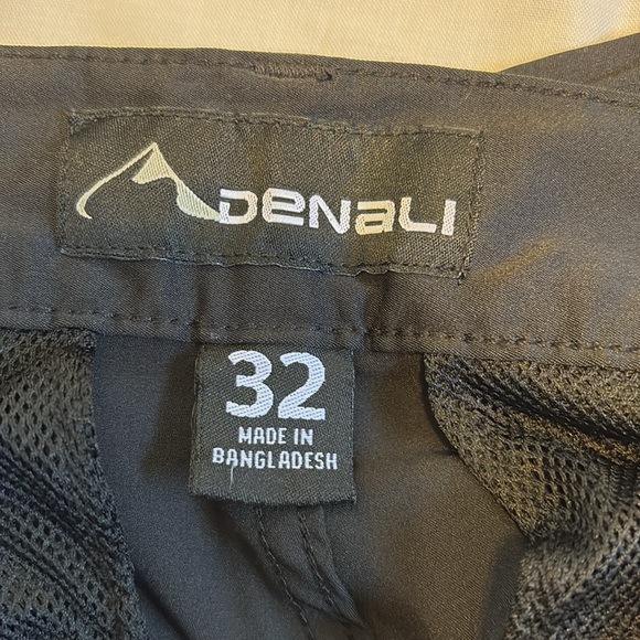 Denali Men’s Black Shorts Size 32 - Picture 5 of 6